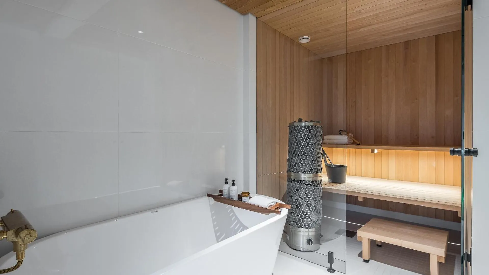 Scandinavian Design Townhouse With Private Sauna Helsinki Apartment